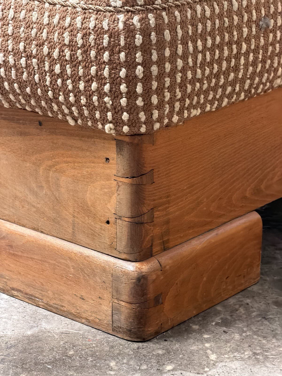 Historical Early 20th Century Divan, Unknown