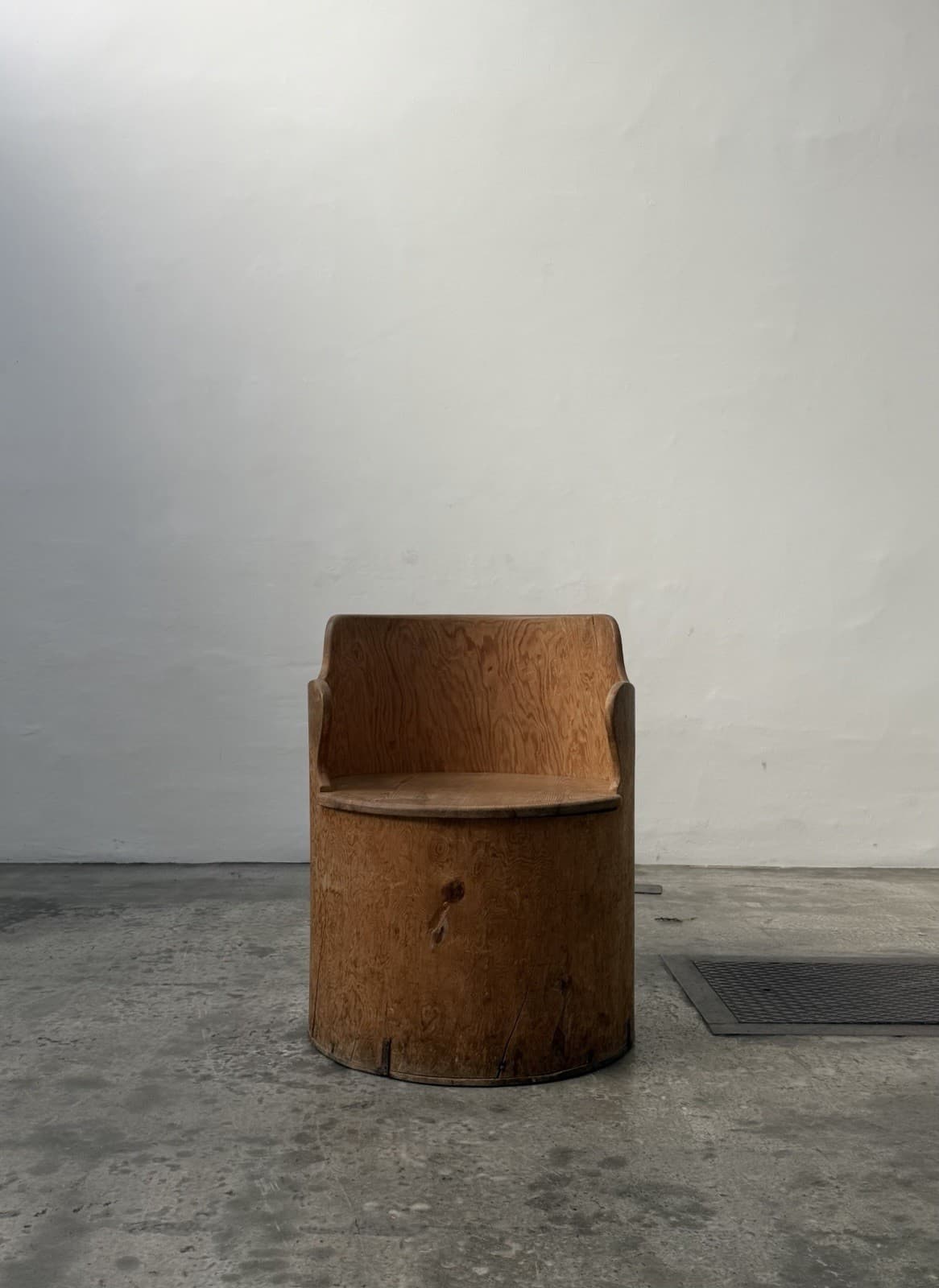 Important 1903 Swedish Pine Kubbstol Log Chair