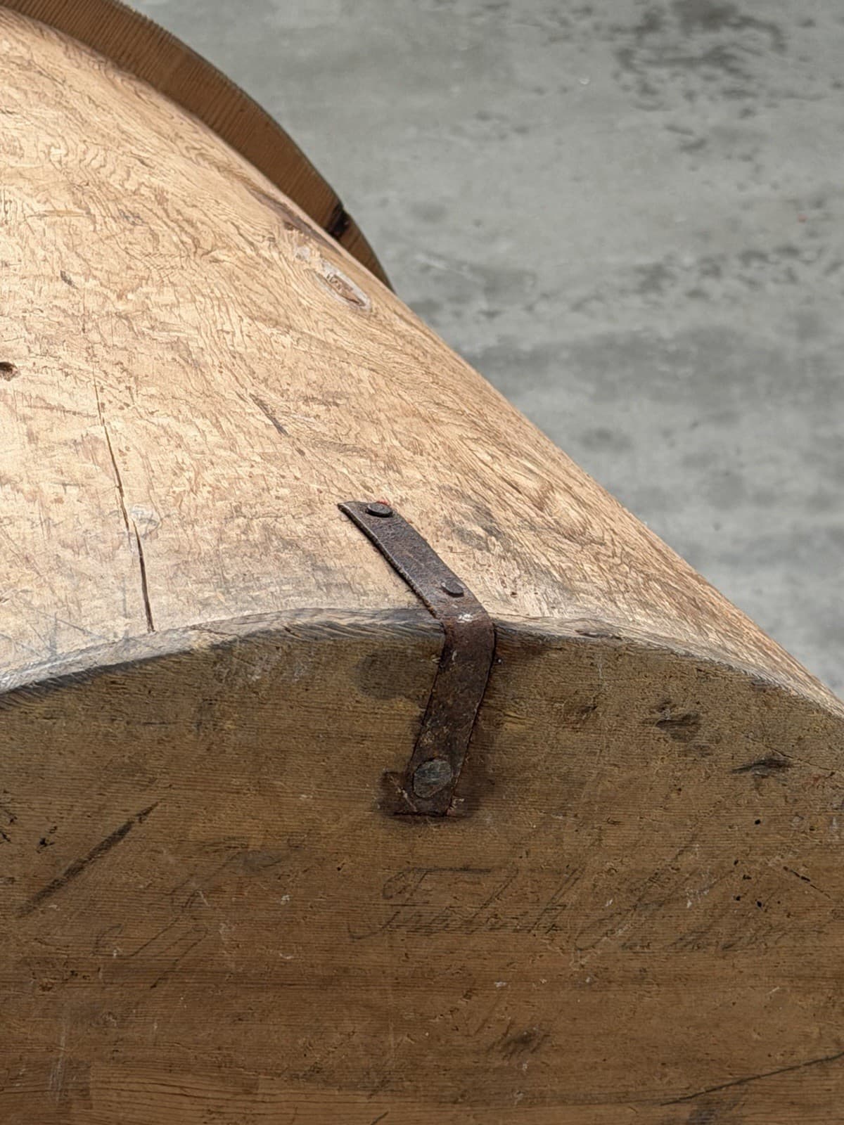 Important 1903 Swedish Pine Kubbstol Log Chair