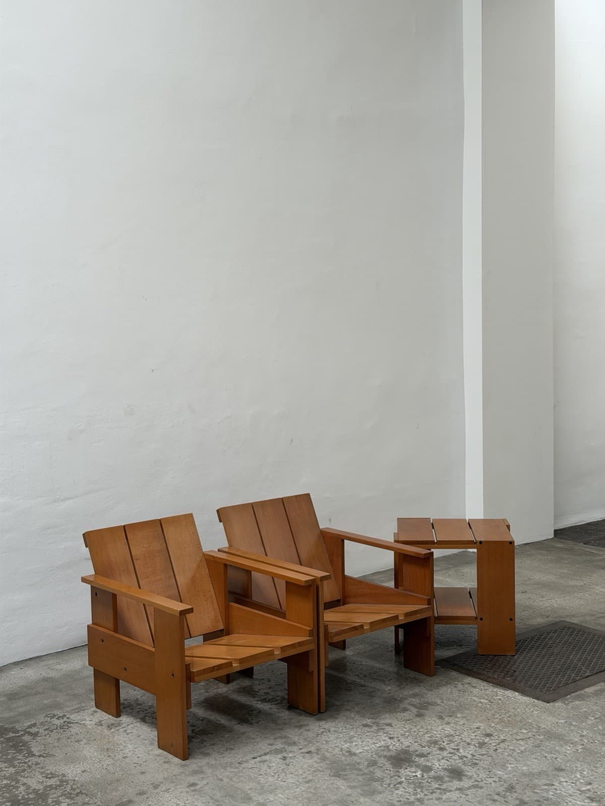 Gerrit Rietveld, Crate Chairs And Table, Cassina