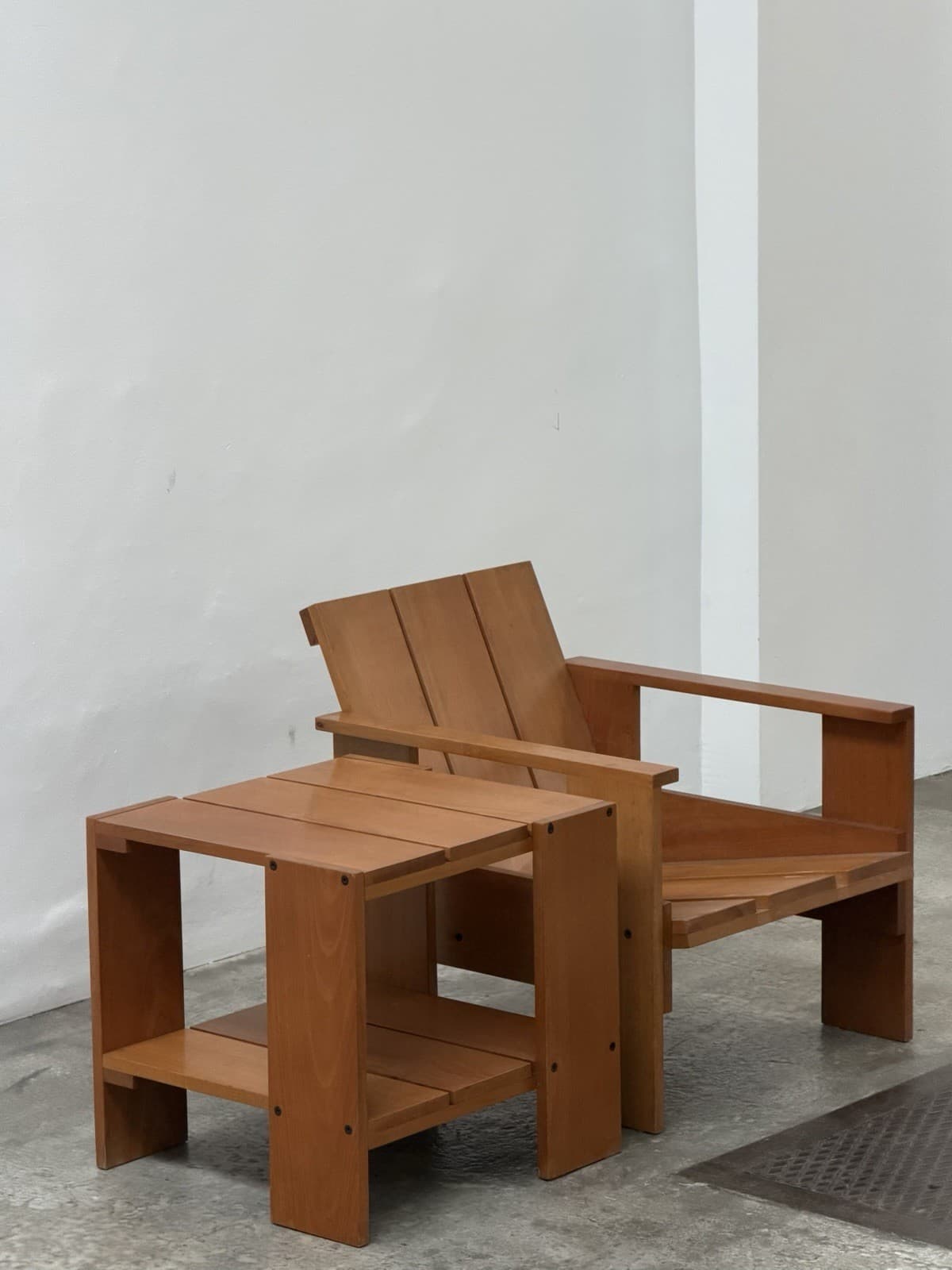 Gerrit Rietveld, Crate Chairs And Table, Cassina