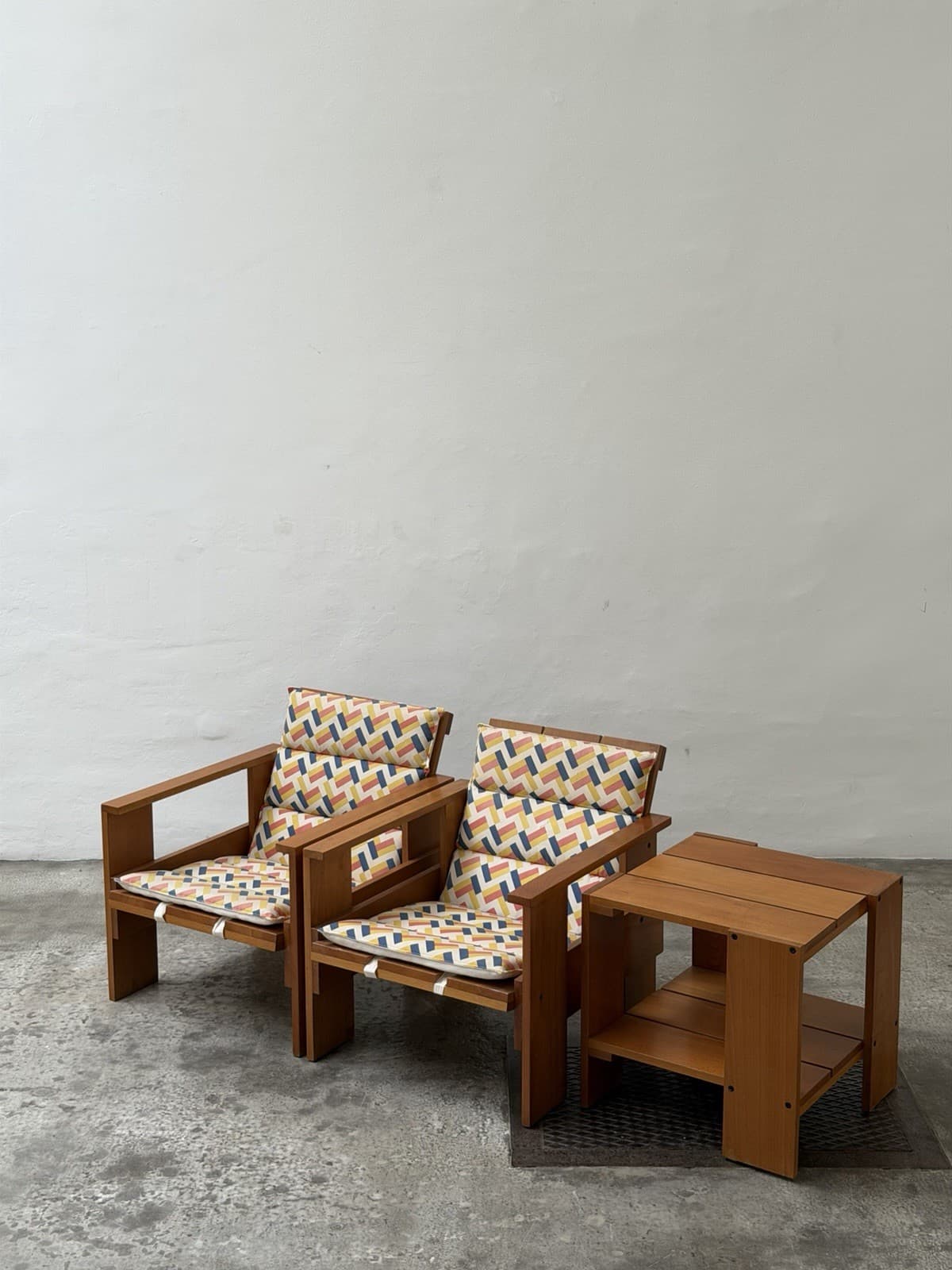 Gerrit Rietveld, Crate Chairs And Table, Cassina