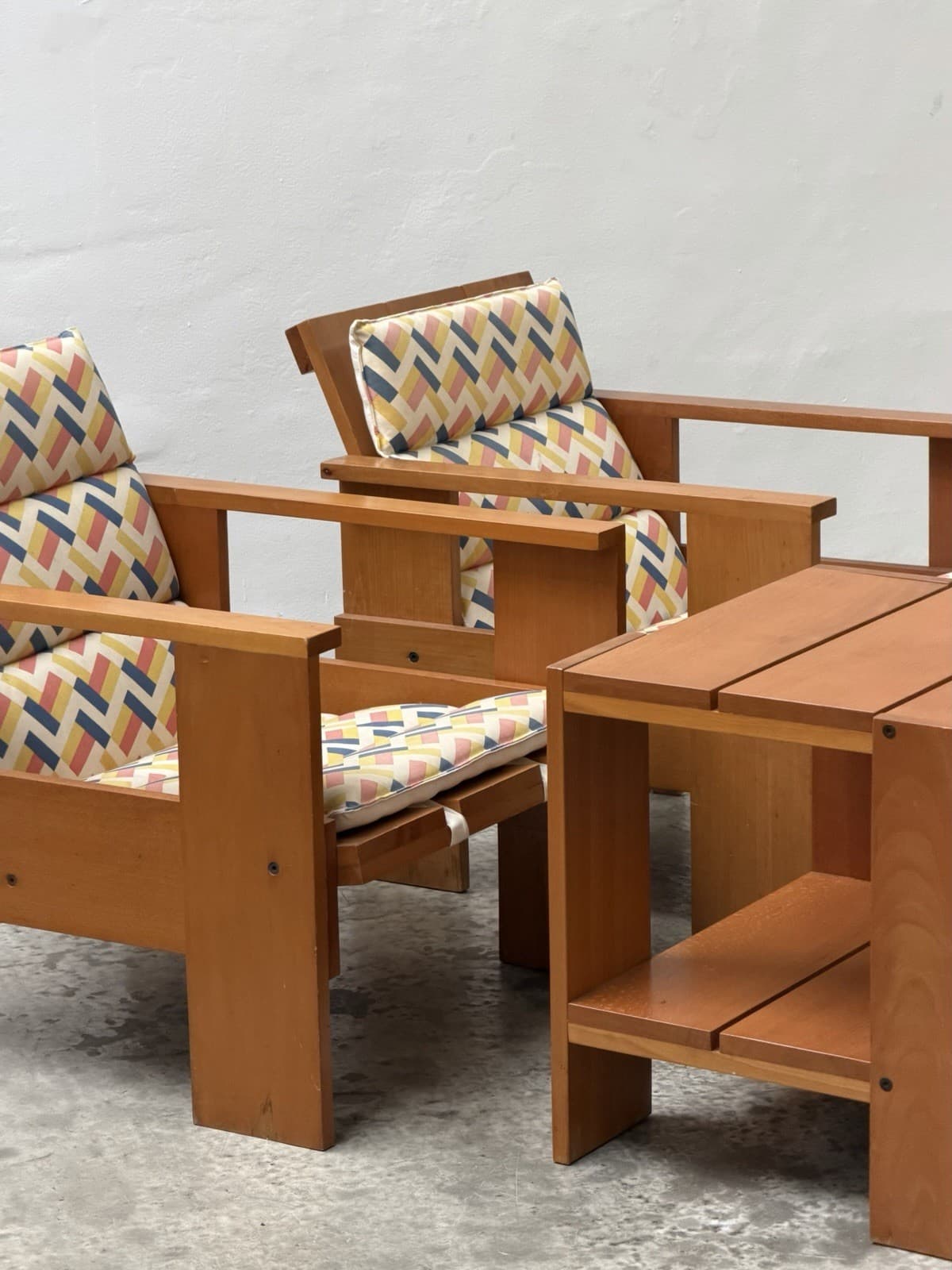 Gerrit Rietveld, Crate Chairs And Table, Cassina
