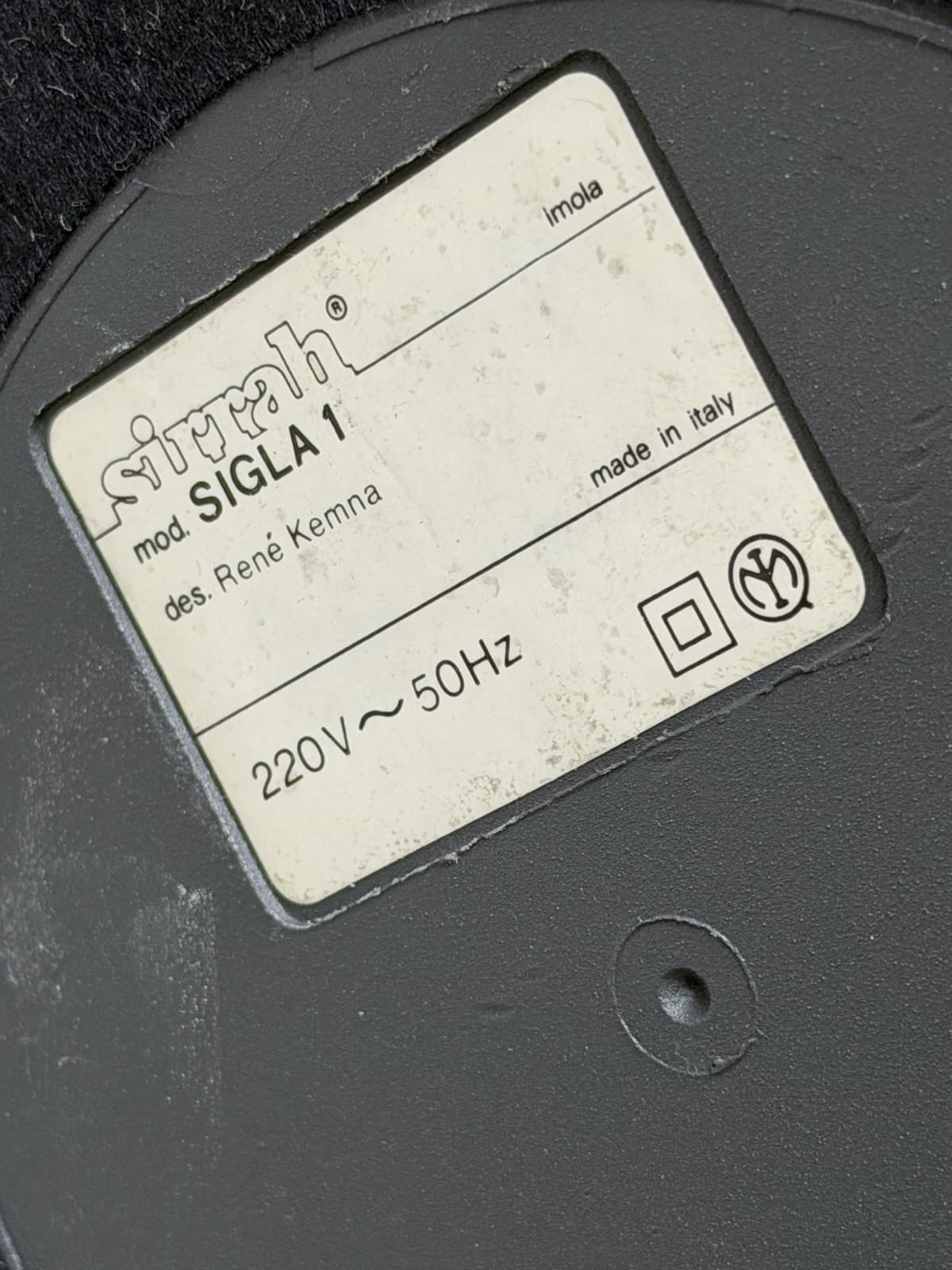 Rene Kemna, Sigla 1 Lamp, Sirrah