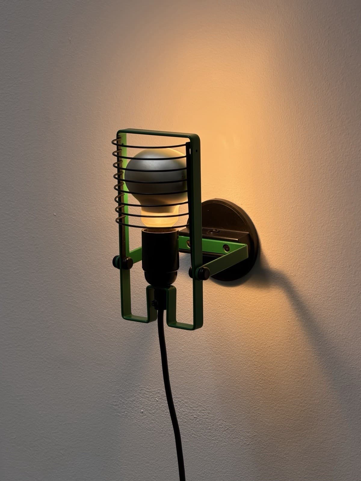 Ernesto Gismondi, Sintesi Parete Lamp, Artemide