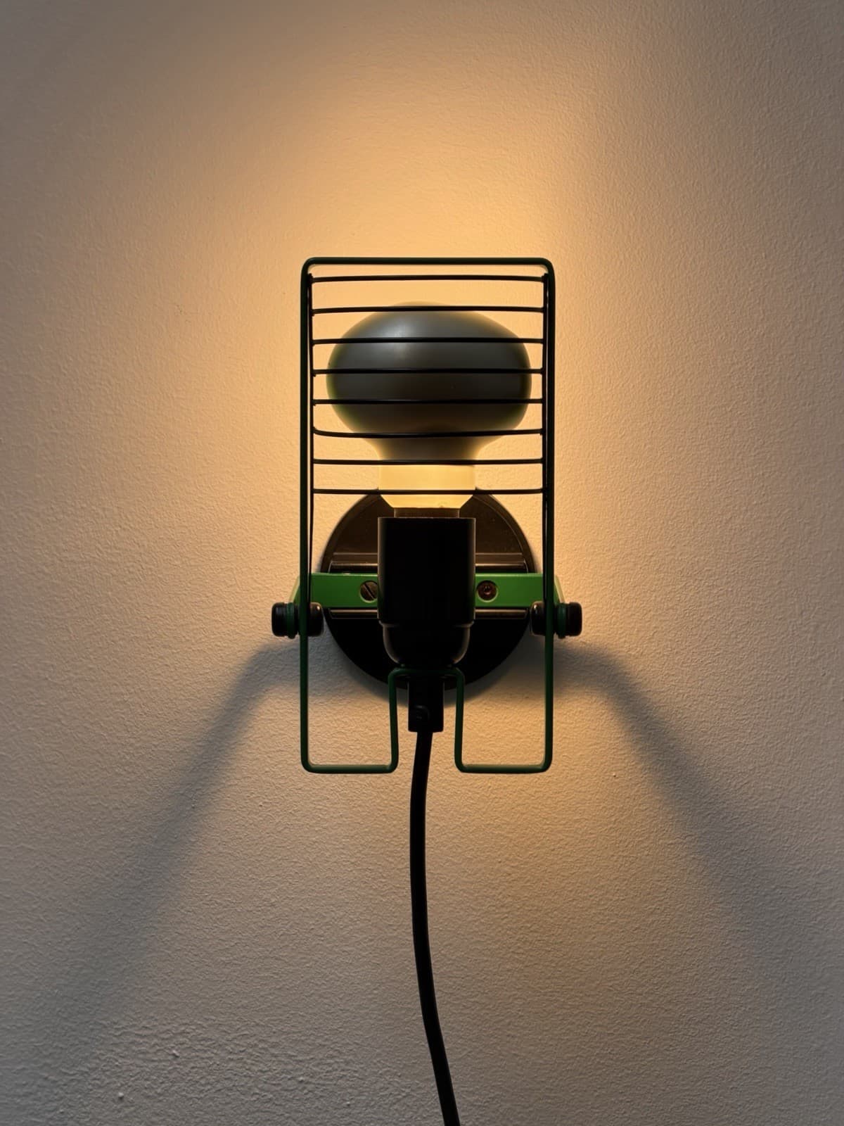 Ernesto Gismondi, Sintesi Parete Lamp, Artemide