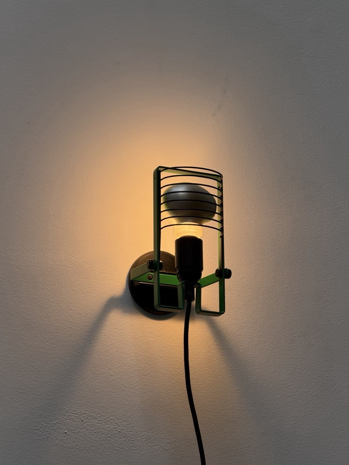 Ernesto Gismondi, Sintesi Parete Lamp, Artemide