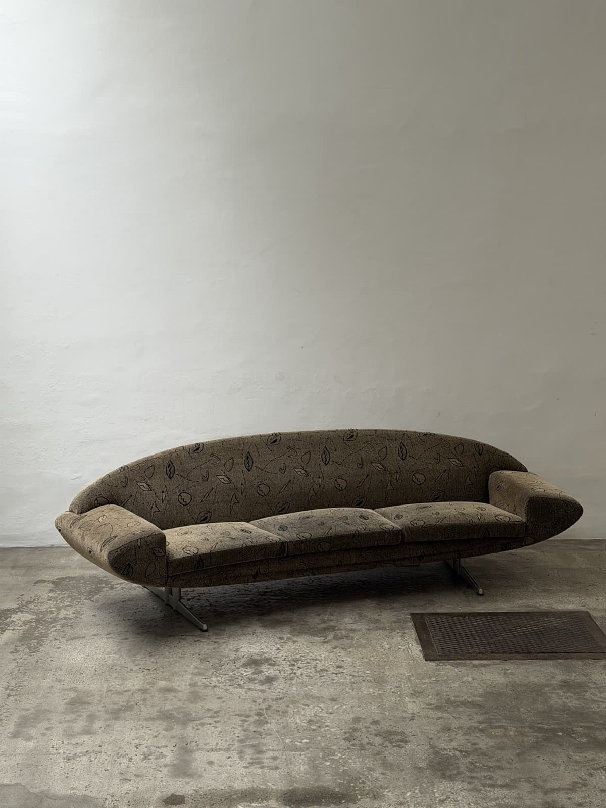 Johannes Andersen, Capri Sofa, Trensum
