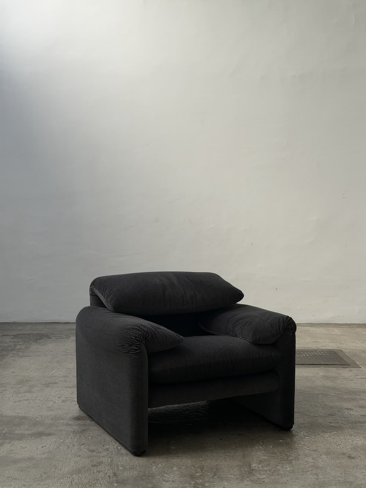 Vico Magistretti, Maralunga Armchair, Cassina
