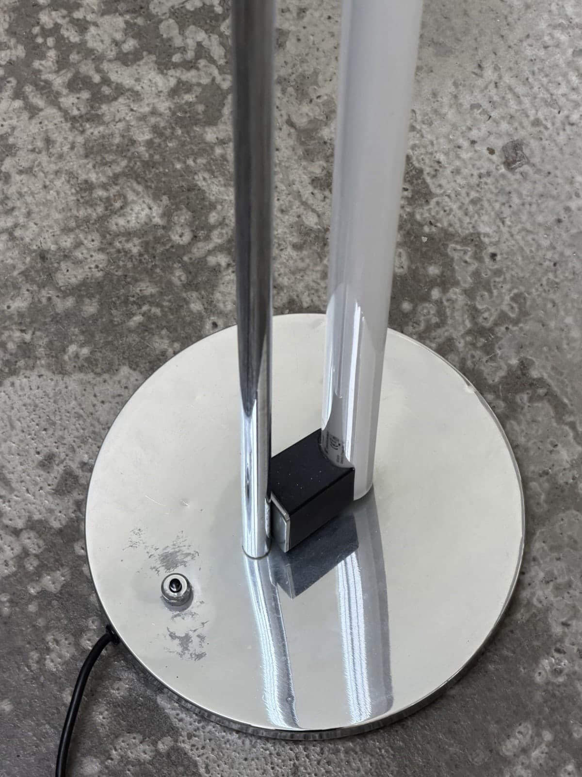 Eileen Gray, Tube Light, Vereinigte Werkstätten München