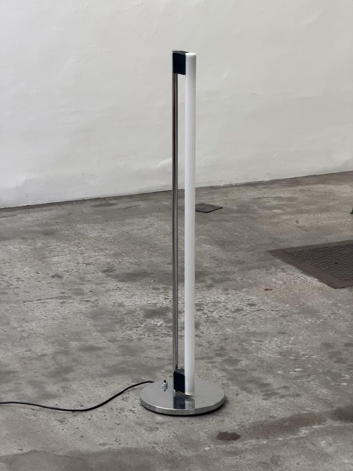 Eileen Gray, Tube Light, Vereinigte Werkstätten München