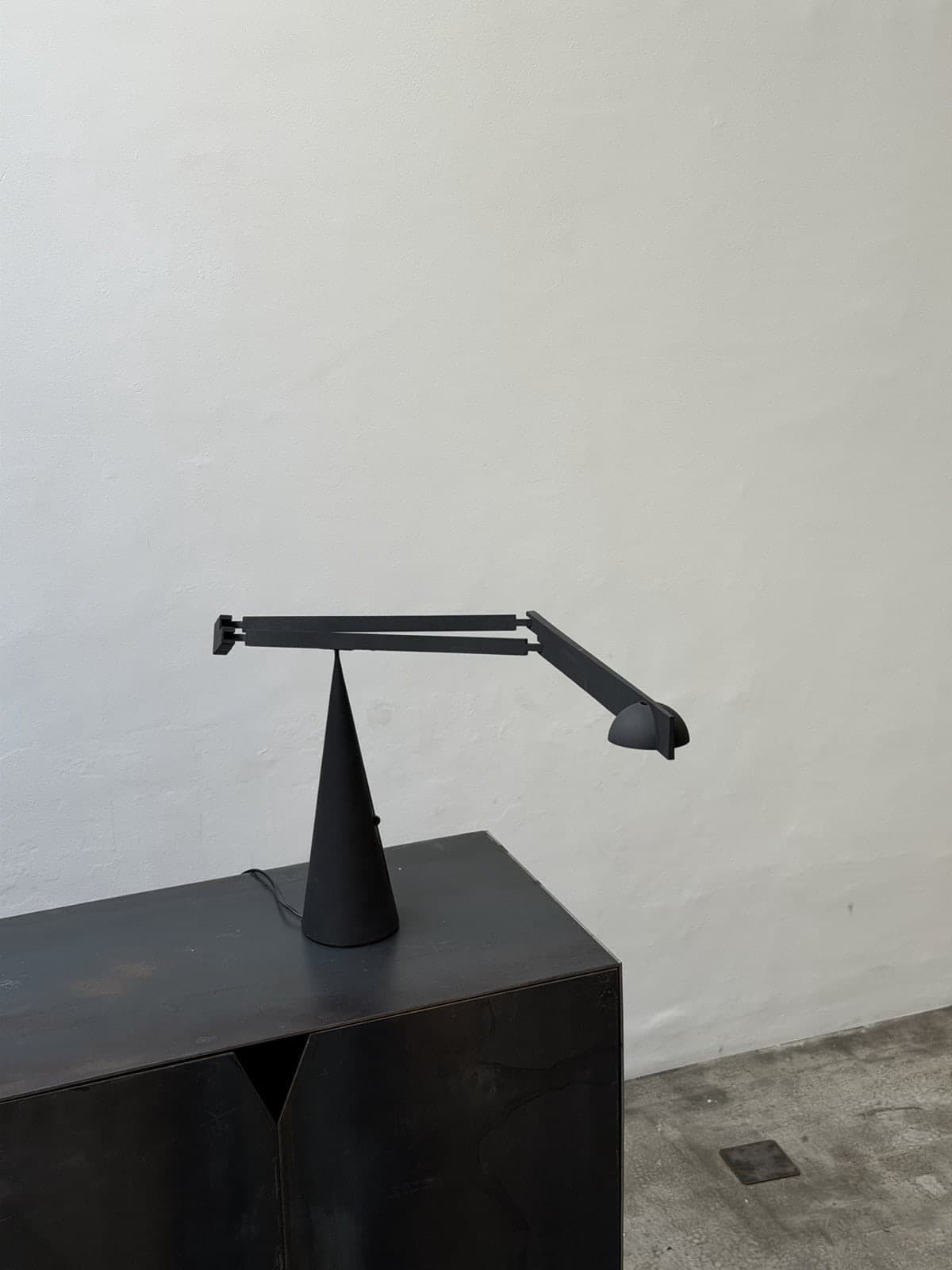 Mario Barbaglia & Marco Colombo, Tabla Lamp, Italiana Luce