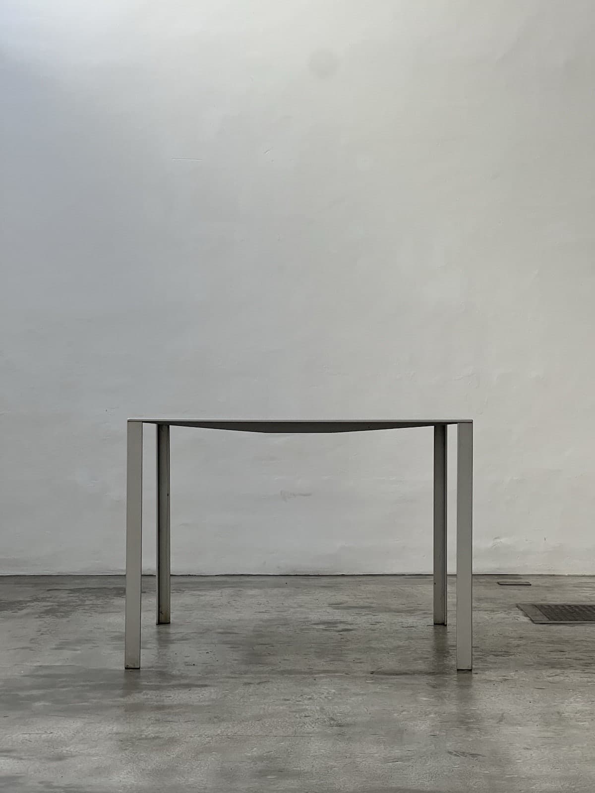 Jean Nouvel, Less Less Table, Unifor