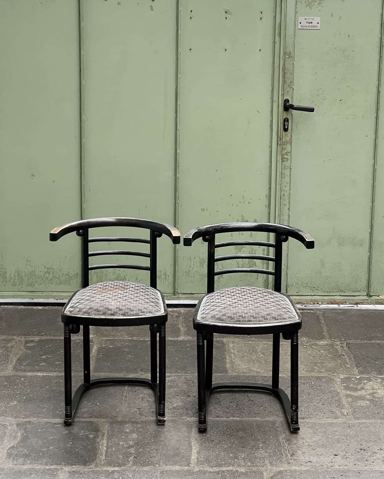 Josef Hoffmann, Fledermaus Chair, MUNDUS