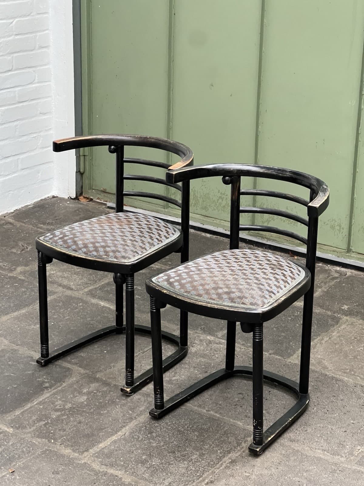 Josef Hoffmann, Fledermaus Chair, MUNDUS