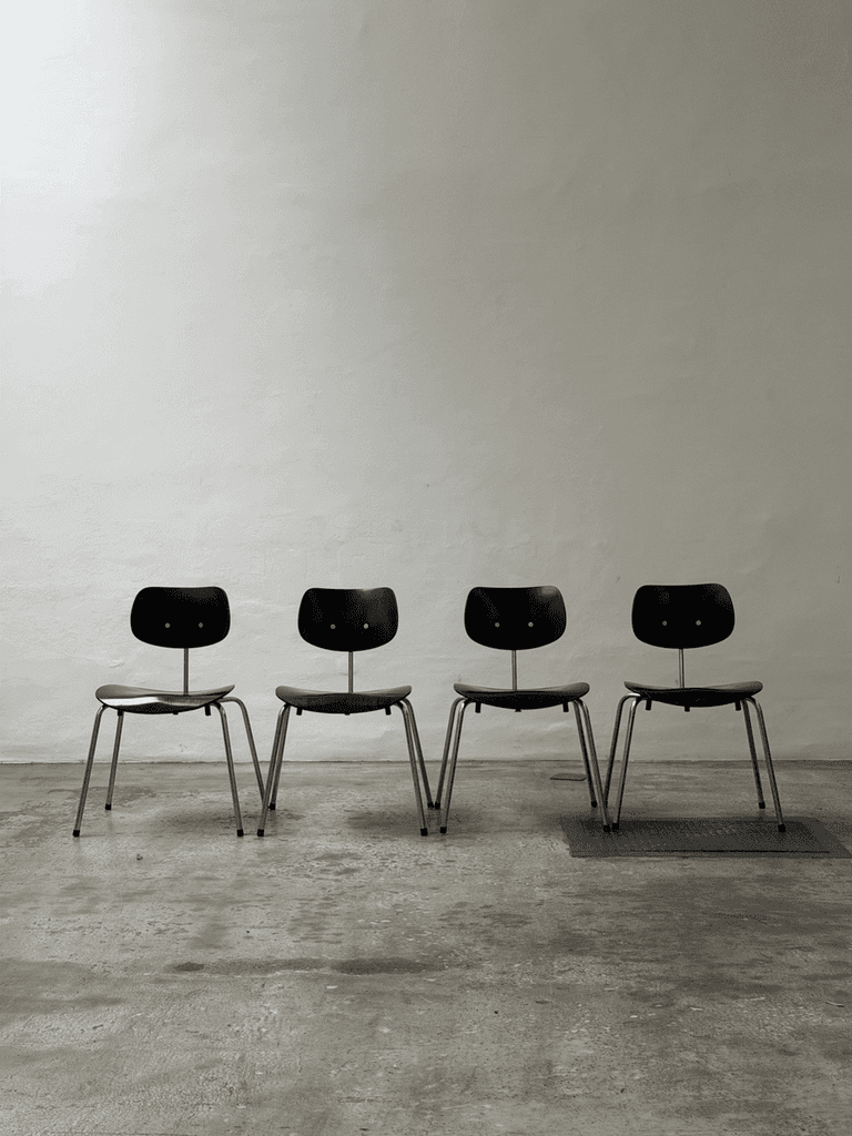 Egon Eiermann, SE 68 Chair Black, Wilde + Spieth