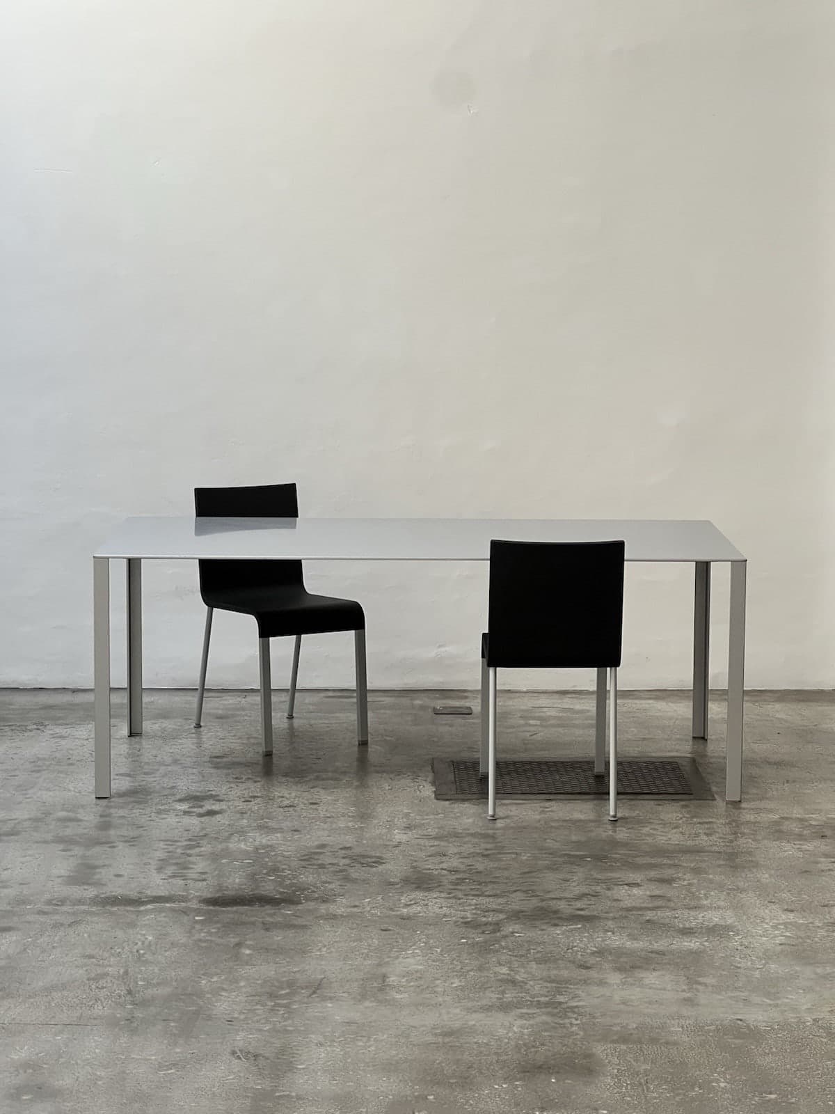 Jean Nouvel, Less Less Table, Unifor
