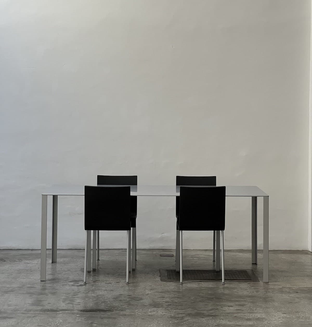 Jean Nouvel, Less Less Table, Unifor