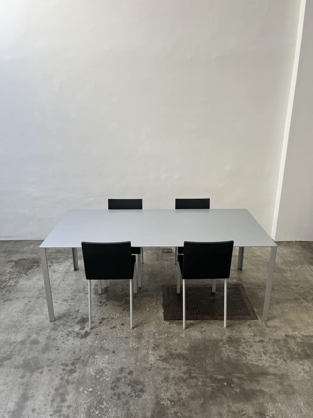 Jean Nouvel, Less Less Table, Unifor