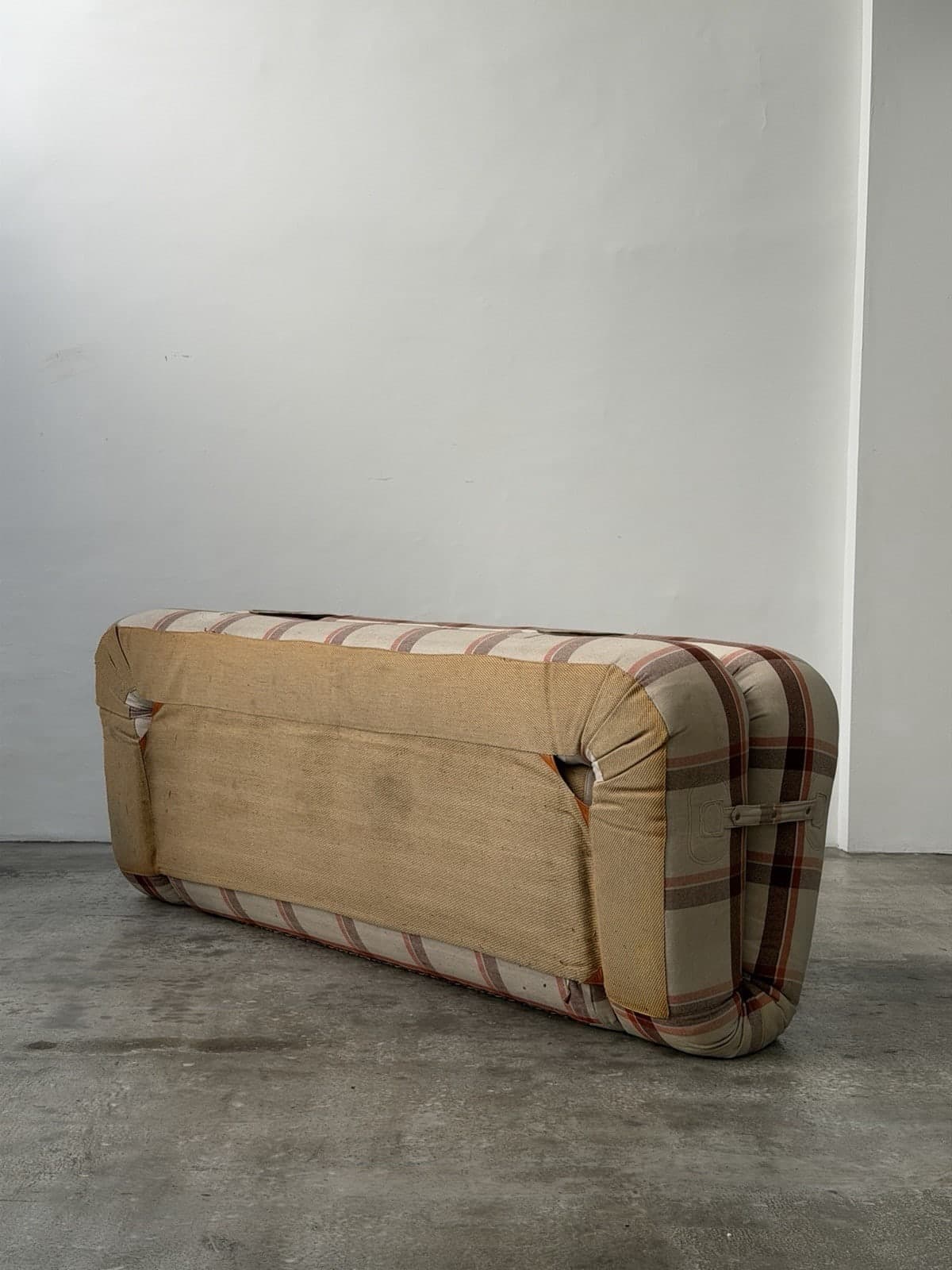 Alessandro Becchio, Anfibio Sofa, Giovannetti