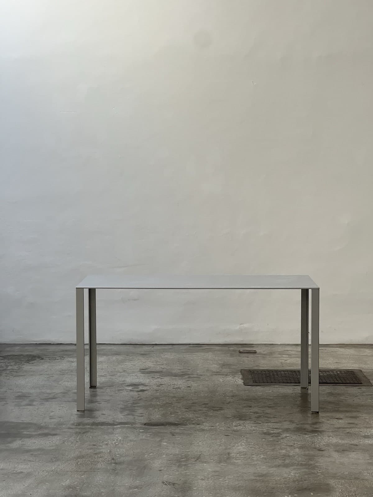 Jean Nouvel, Less Less Table, Unifor