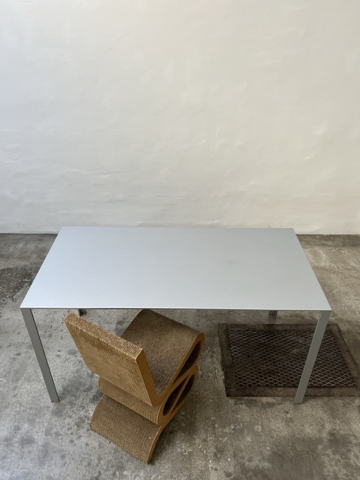 Jean Nouvel, Less Less Table, Unifor