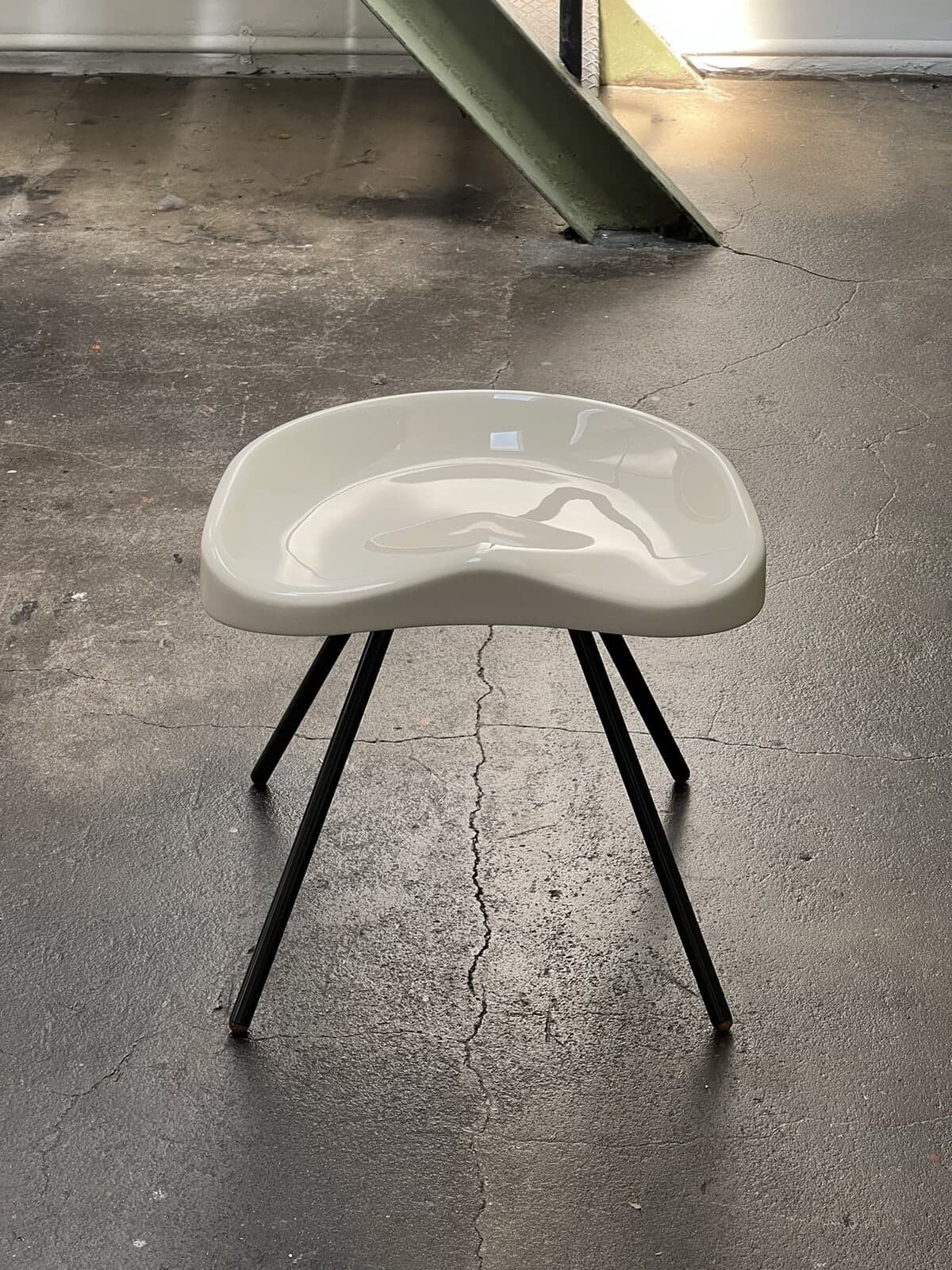 Jean Prouvé, Tabouret 307 Chair, Vitra