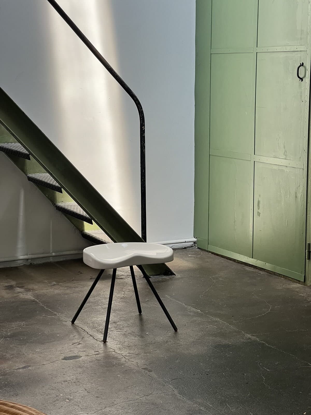 Jean Prouvé, Tabouret 307 Chair, Vitra