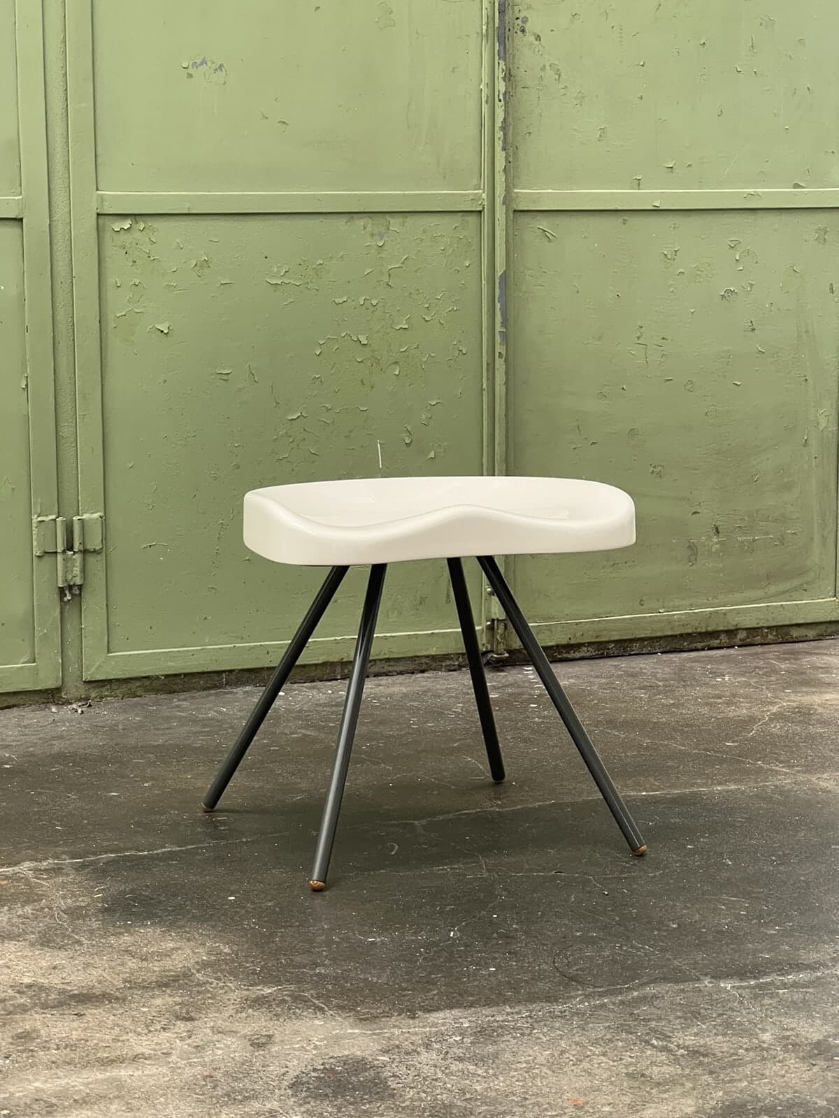 Jean Prouvé, Tabouret 307 Chair, Vitra
