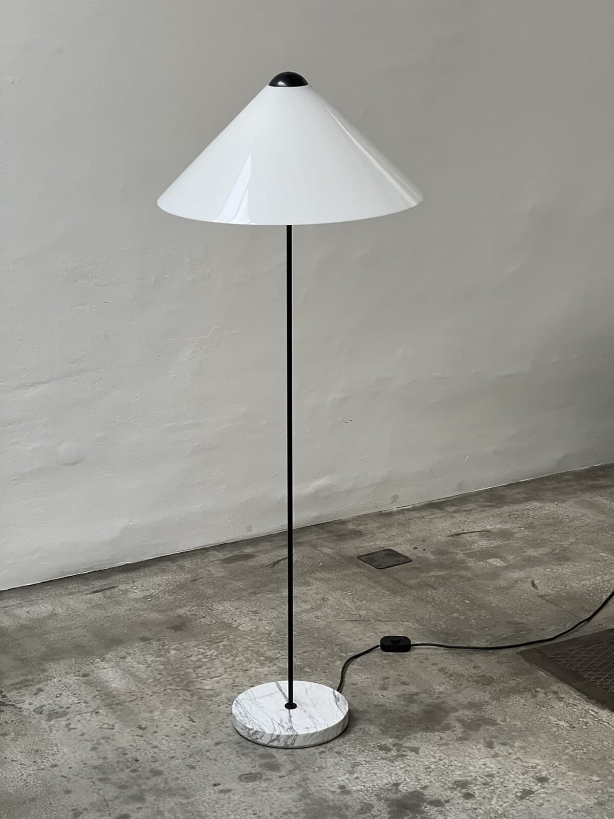 Vico Magistretti, Snow Floor Lamp, Oluce