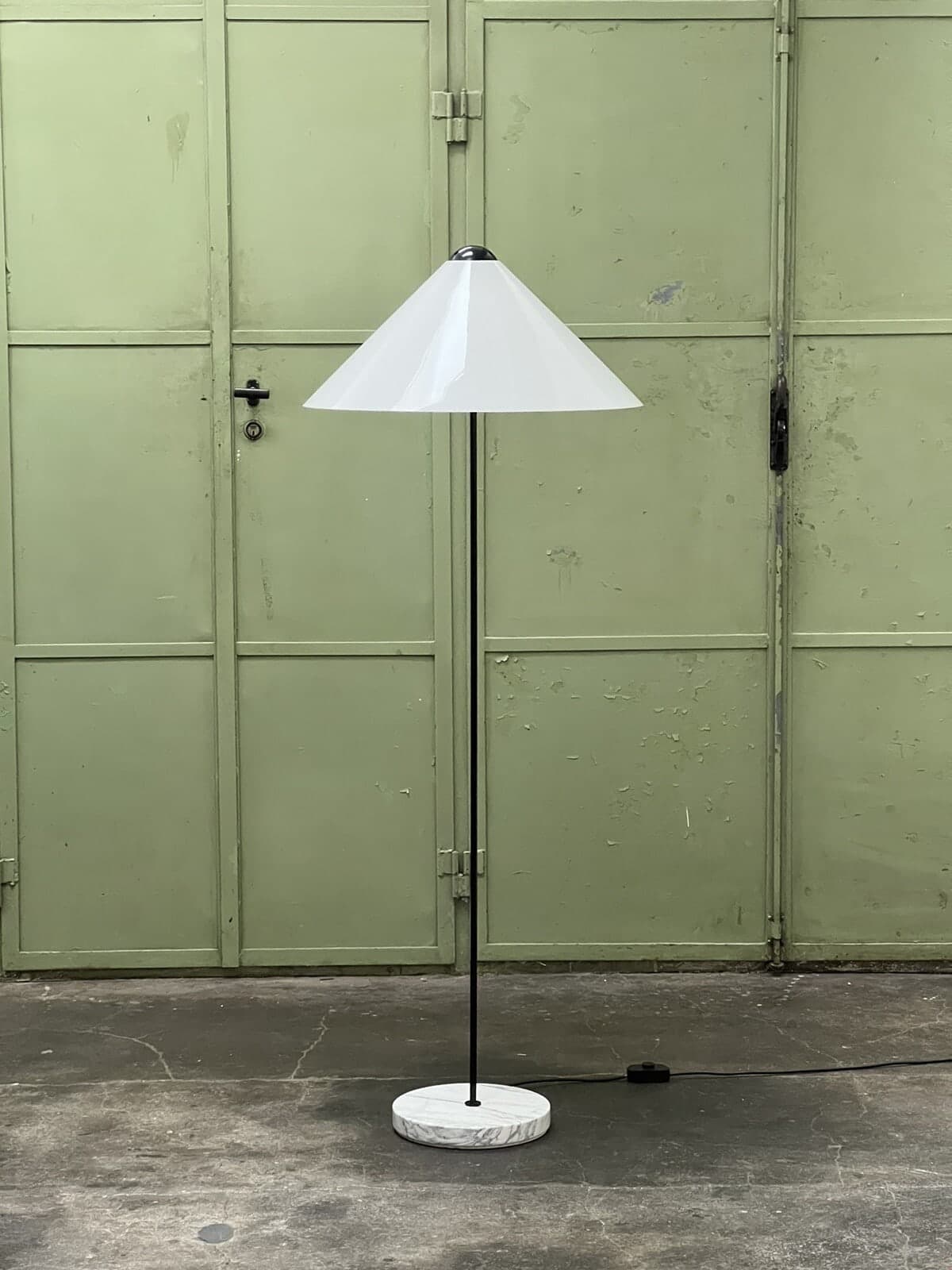 Vico Magistretti, Snow Floor Lamp, Oluce