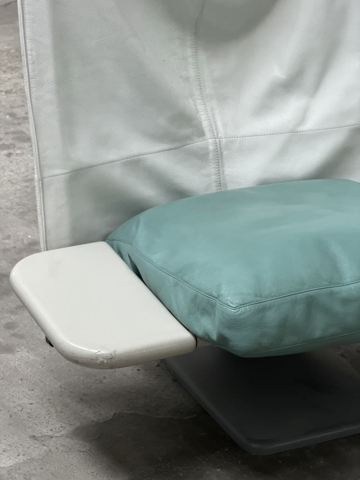 Paolo Deganello, AEO 2 Seater, Cassina