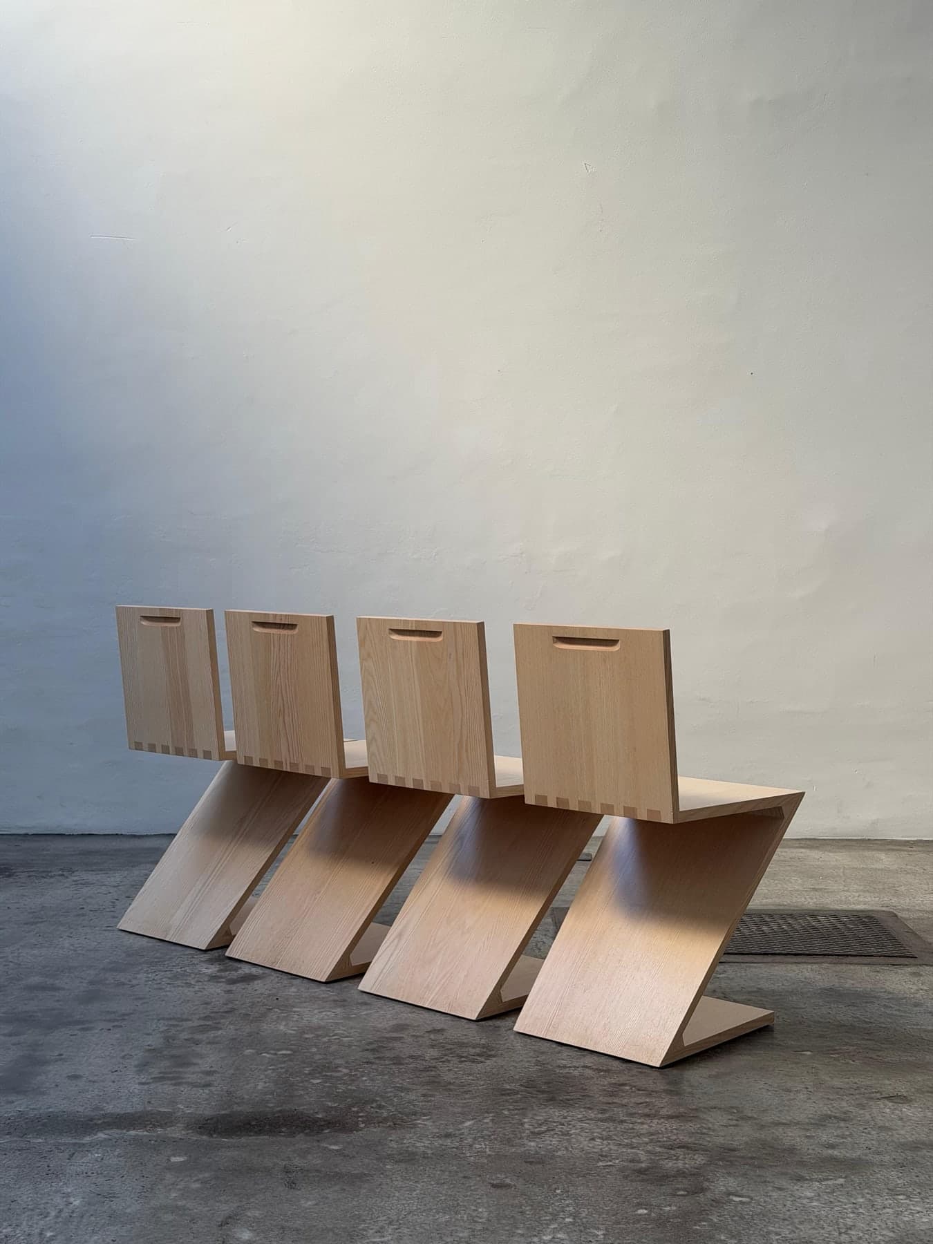 Gerrit Rietveld, Cassina, Zig Zag Chair, Ash Wood