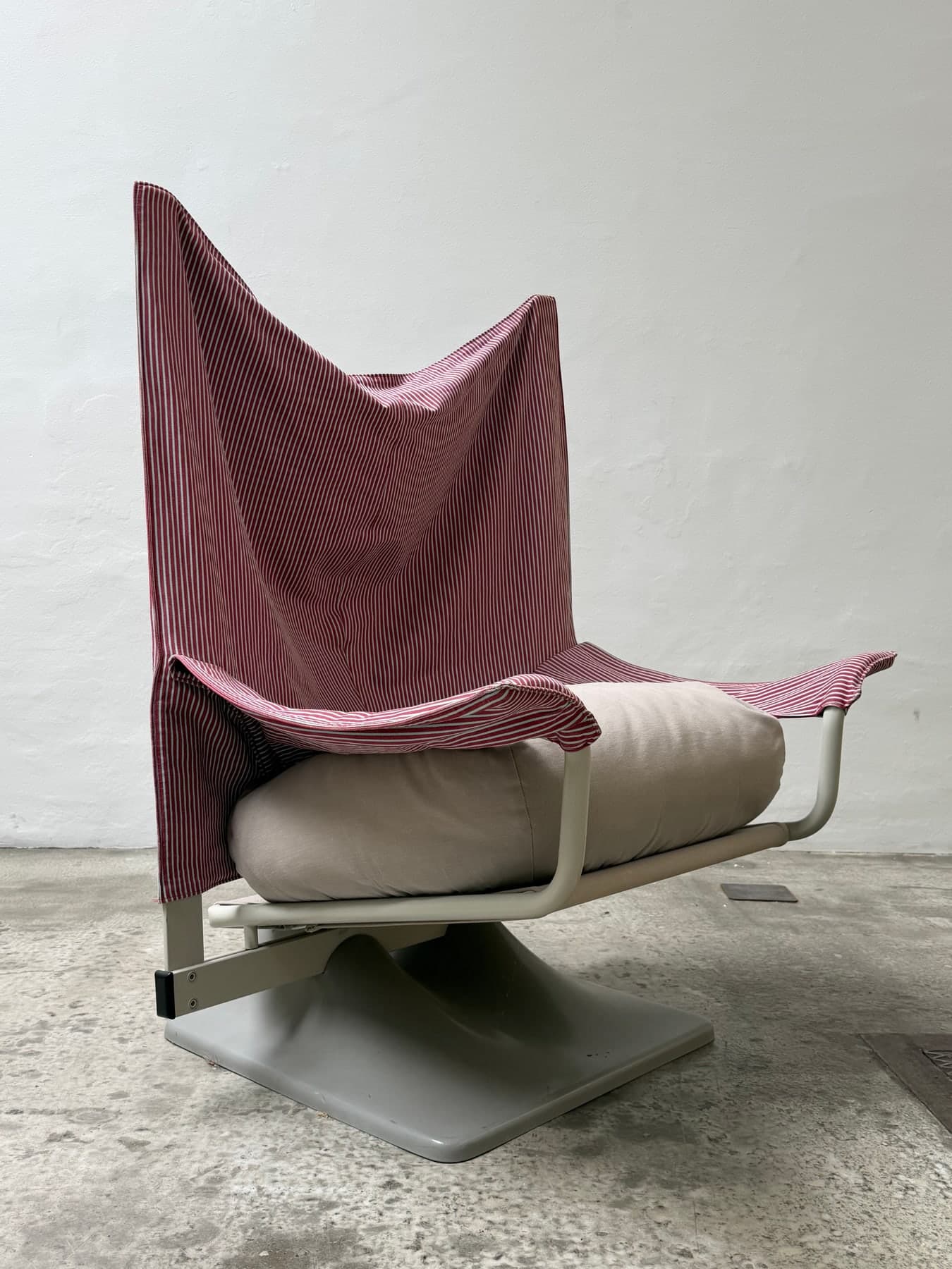 Paolo Deganello, AEO Armchair, Cassina