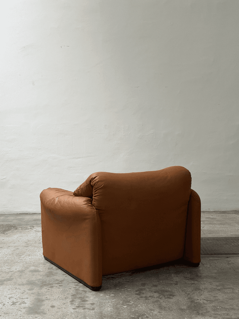Vico Magistretti, Maralunga Armchair Brown Leather, Cassina