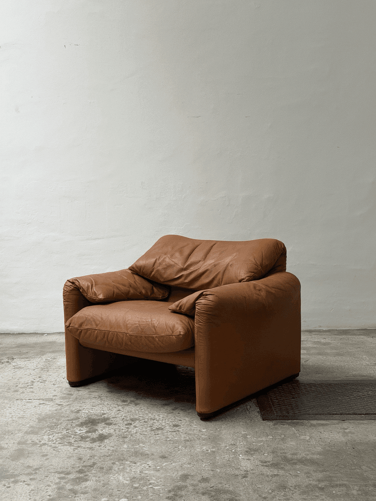 Vico Magistretti, Maralunga Armchair Brown Leather, Cassina