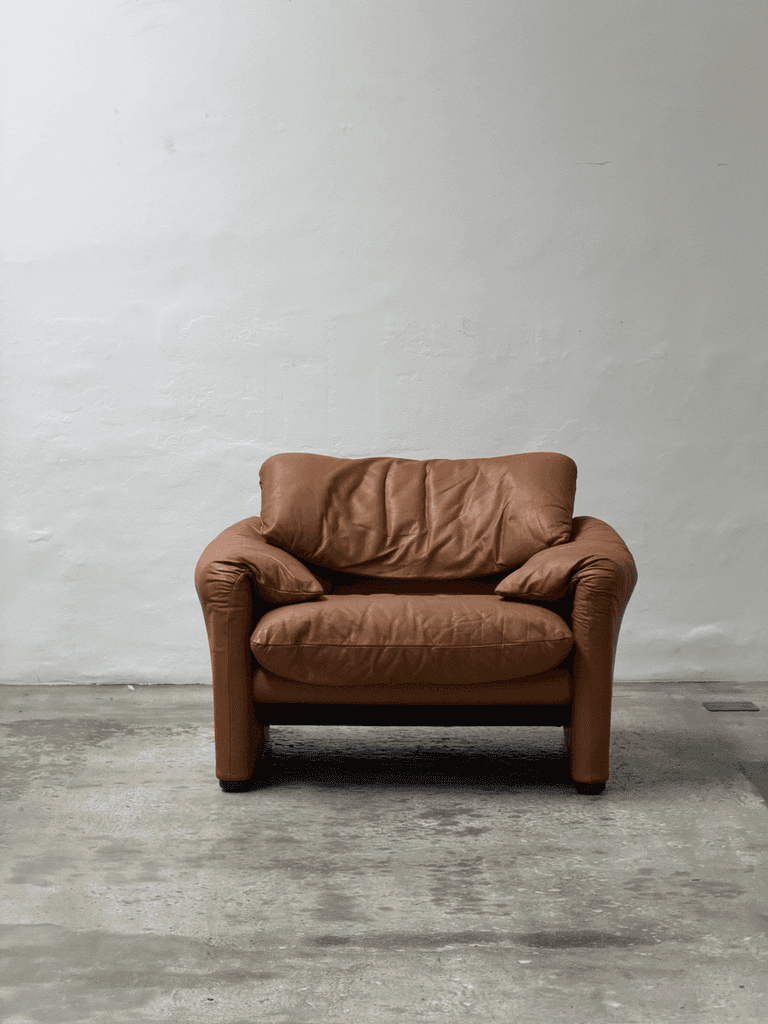 Vico Magistretti, Maralunga Armchair Brown Leather, Cassina