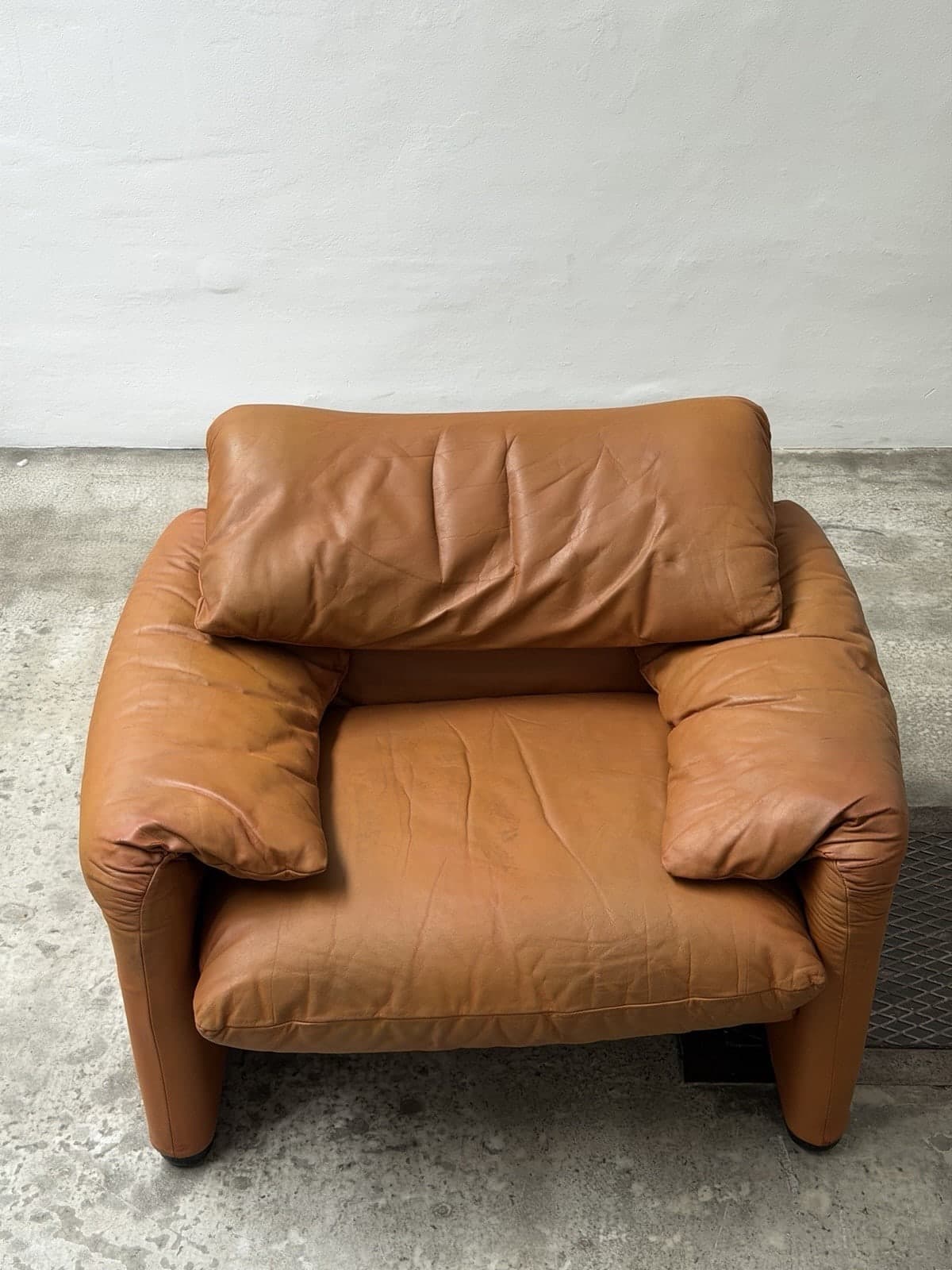 Vico Magistretti, Maralunga Armchair Brown Leather, Cassina