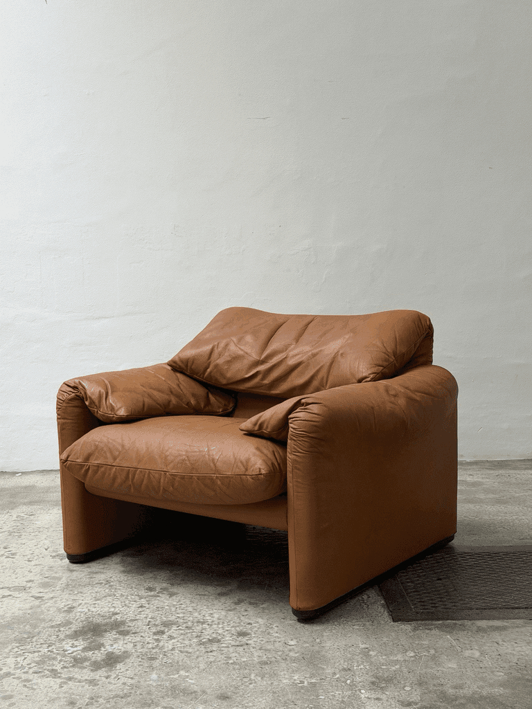 Vico Magistretti, Maralunga Armchair Brown Leather, Cassina